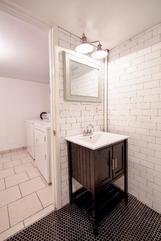 Building Photo - 51 King Ave