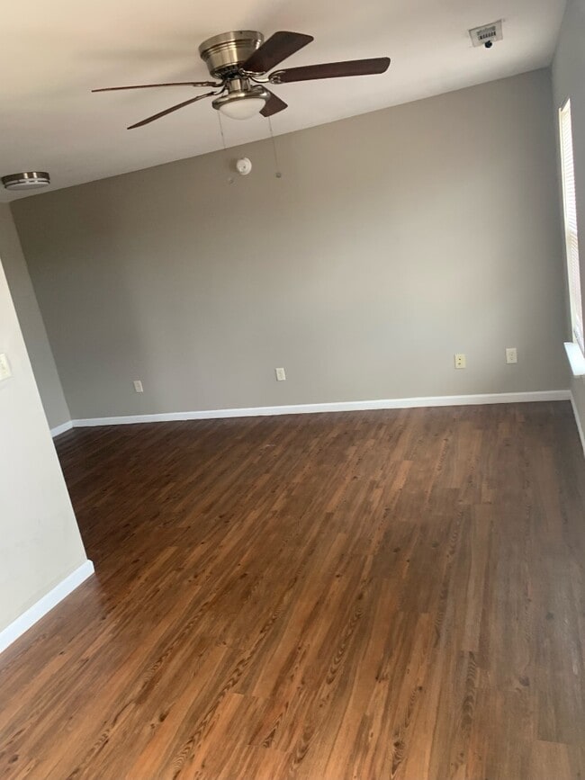 Building Photo - 4005 County Rd 34