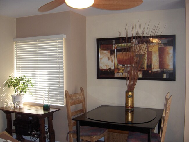 Dining Area 2 - 1319 Walgrove Ave