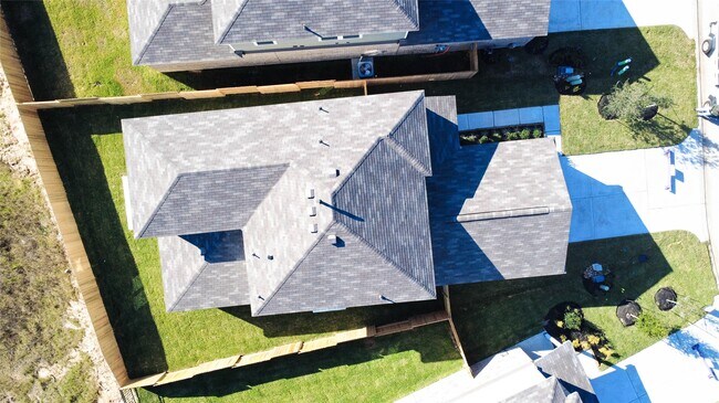 Building Photo - 247 Brazen Forest Trl