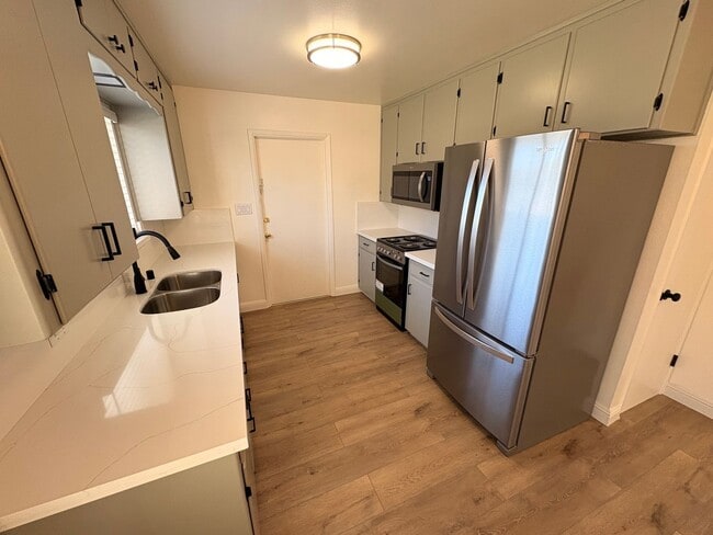 Building Photo - 0817