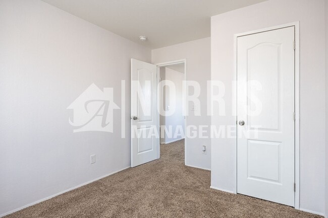 Building Photo - 17727 W Salvatore Ln