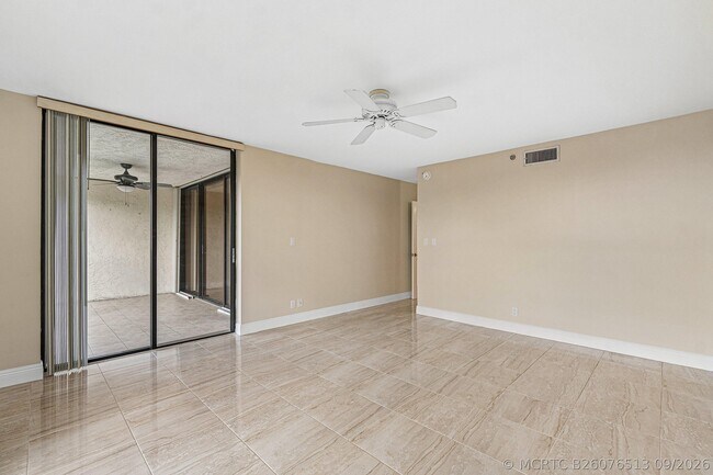 Building Photo - 6562 Boca Del Mar Dr