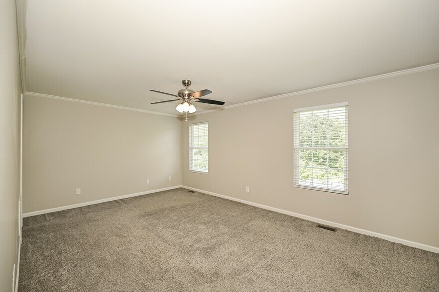 Building Photo - 1016 Solomon Ln