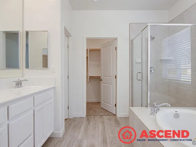 Building Photo - Alluring Home Off Hageman and Rudd Ave!