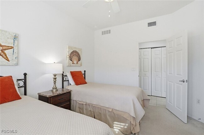 Building Photo - 8560 Violeta St