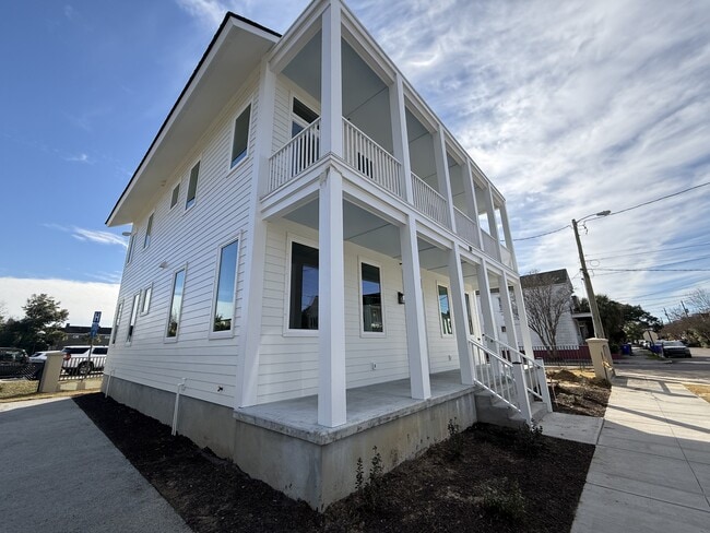 Building Photo - 89 Fishburne St