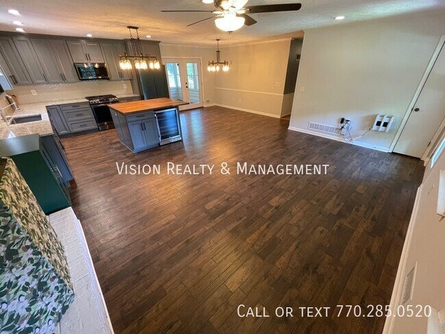 Building Photo - 117 Bascomb Dr