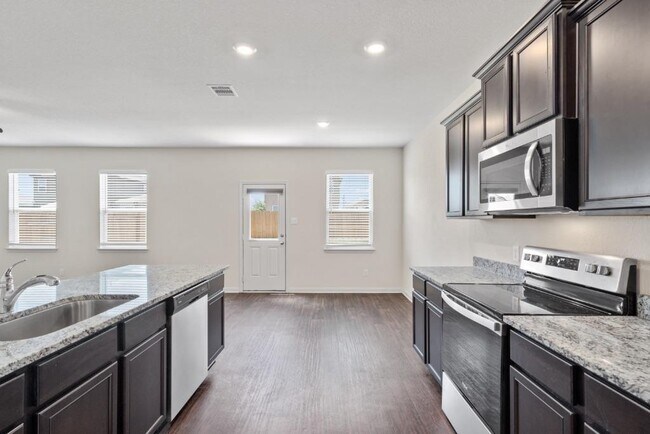 Building Photo - 1342 Amy Dr