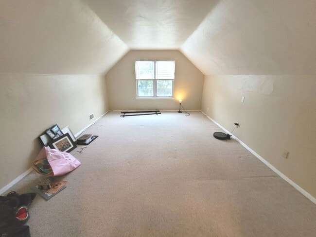 Building Photo - Spacious 5-Bedroom Home in Virginia Beach ...
