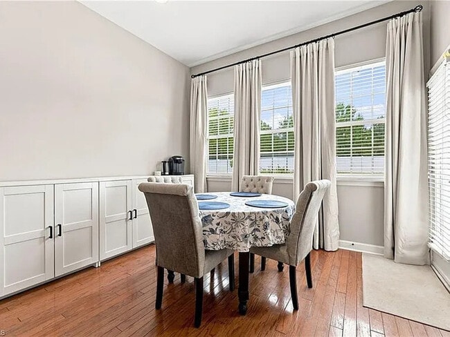 Building Photo - Lease OR Lease to Own