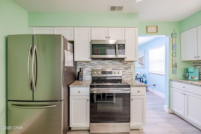 Building Photo - 7005 S Lagoon Dr