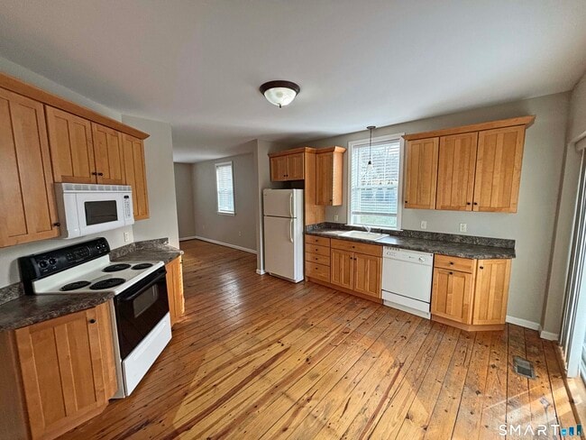 Building Photo - 214 Warsaw St