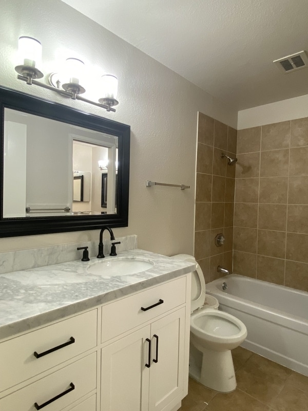 Building Photo - 3020 Olive Glen Ct