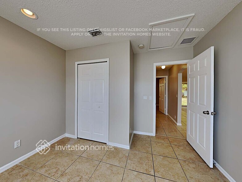 Building Photo - 5953 NW Brenda Cir