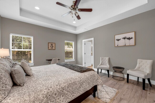 Building Photo - 113 Winding Oak Dr