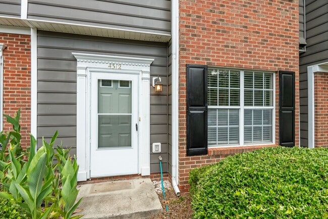 Building Photo - 4312 Pine Springs Ct