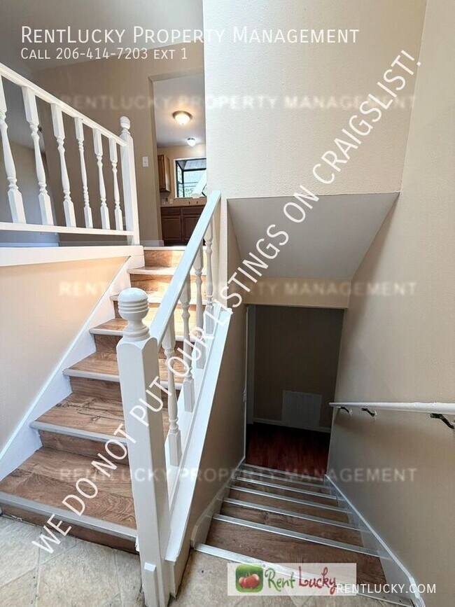 Building Photo - 2516 S 284th St