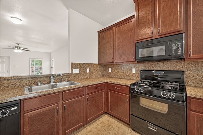 Building Photo - 22023 Westerpine Ln