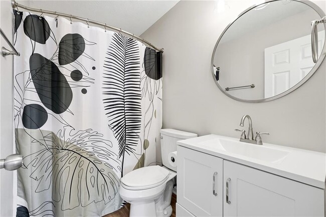 Building Photo - 2335 Winthrope Way Dr