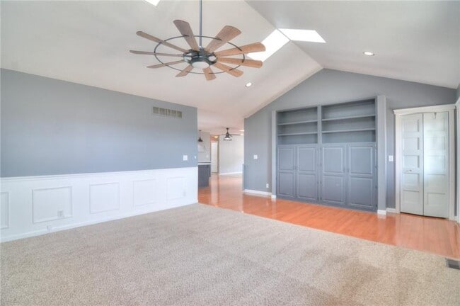 Building Photo - 3 bedroom in Decatur IL 62526