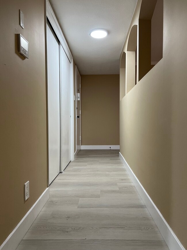 Hallway - 1515 Oak St