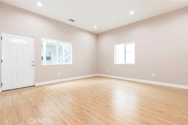 Building Photo - 741 E Doran St