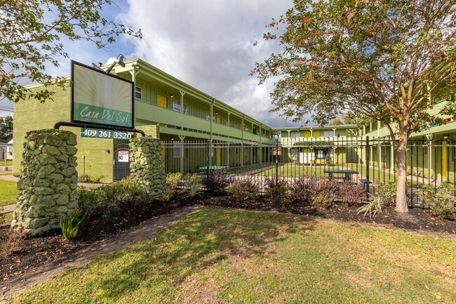 Building Photo - Casa Del Sol Apartments