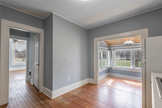 Building Photo - 254 S Railroad St