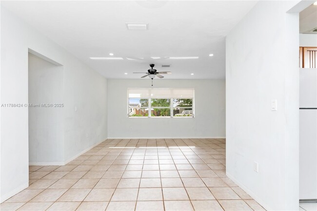 Building Photo - 1511 NW 85th Way