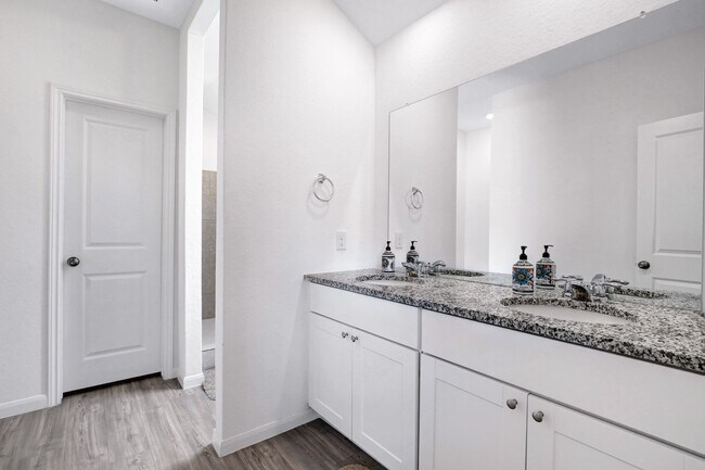 Building Photo - ***APPLICATION CURRENTLY UNDER REVIEW***Ca...