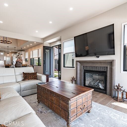 Building Photo - 32 Dauphin