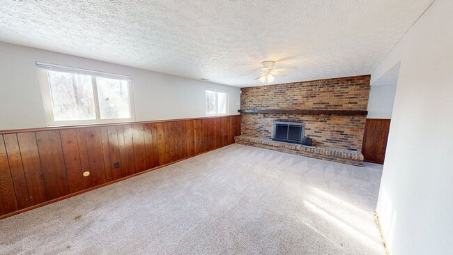 Building Photo - 3919 Quail Hollow Dr