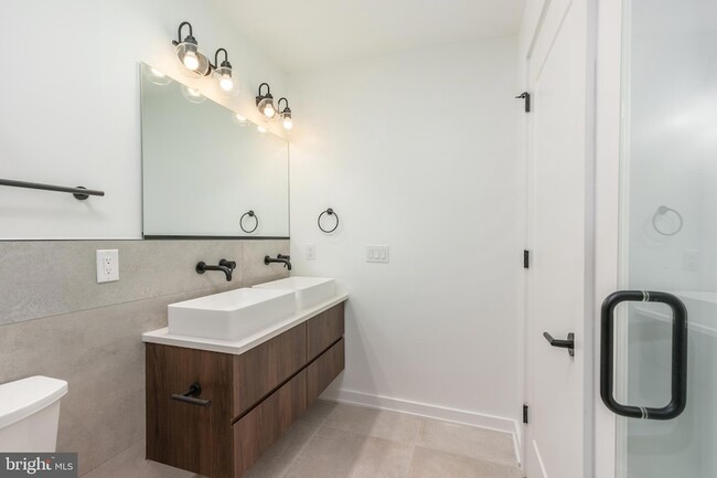 Building Photo - 1601 Frankford Ave