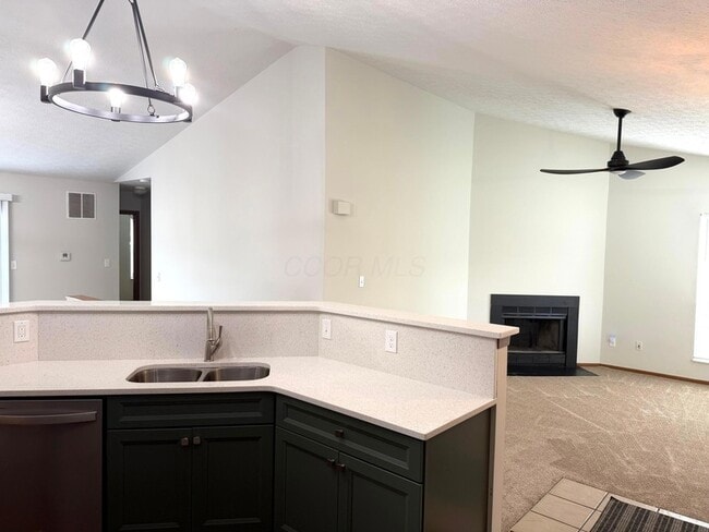 Building Photo - 824 Crofton Pl