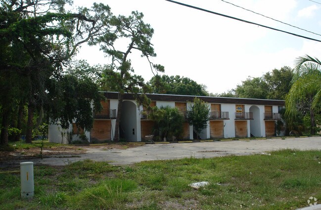 Building Photo - 2229 Central Ave