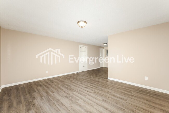 Building Photo - 5919 Chambersburg Rd