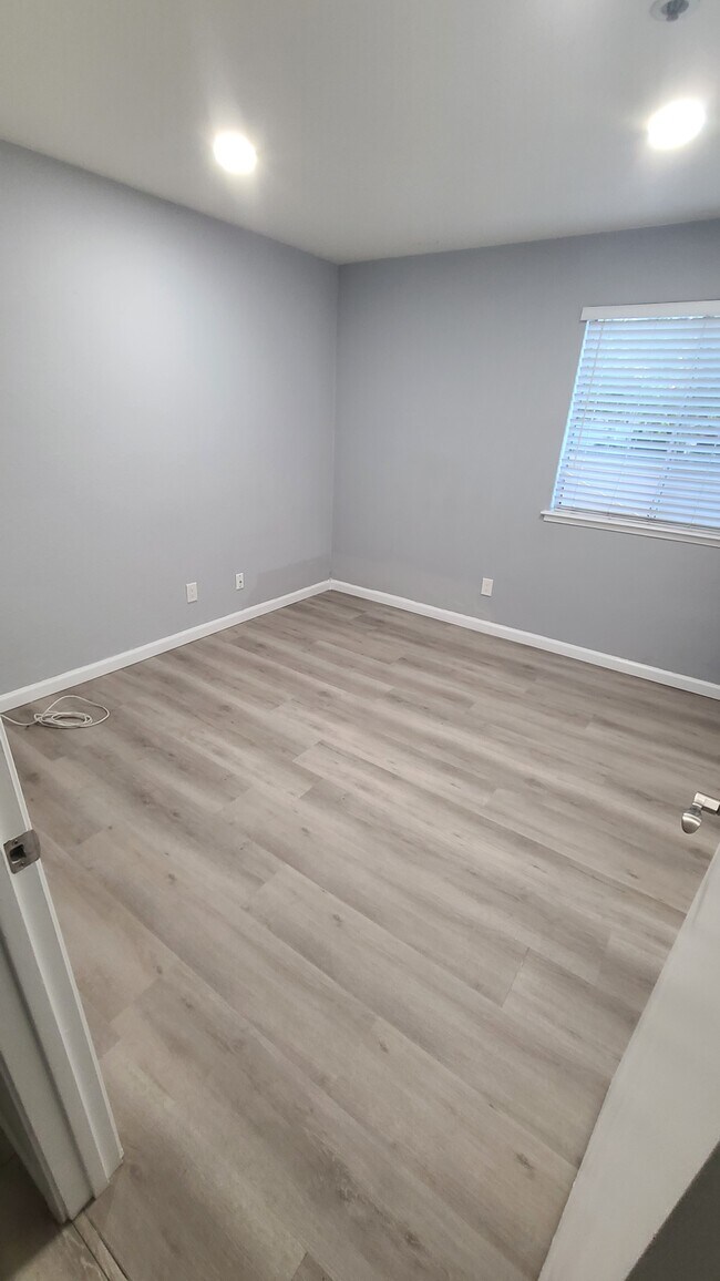 Building Photo - 1019 Dornajo Way