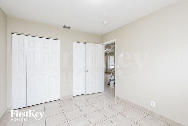 Building Photo - 420 NW 42nd St