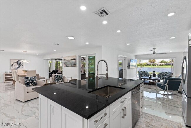 Building Photo - 2500 Kings Lake Blvd