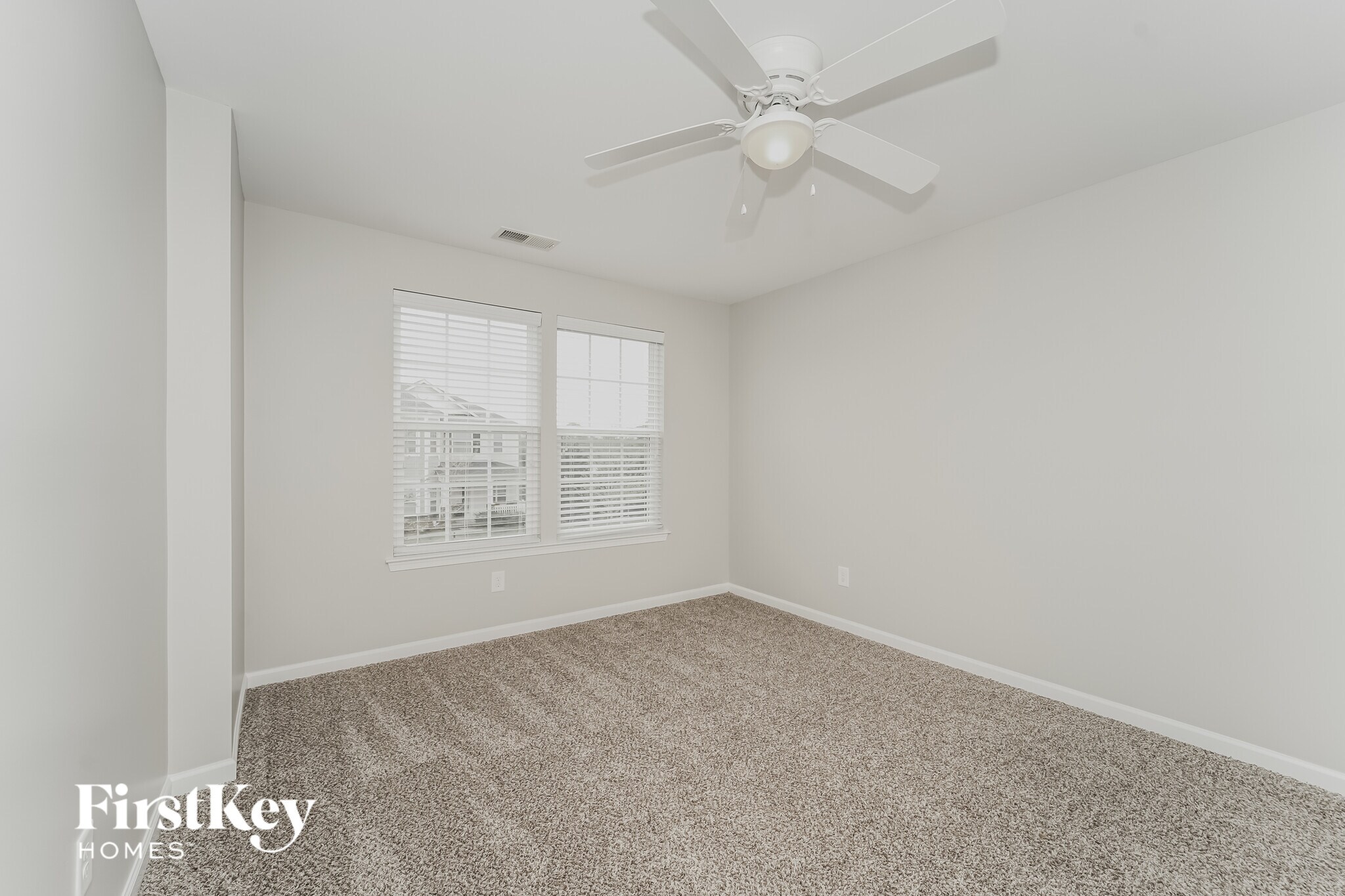 Building Photo - 16618 Grassy Creek Dr