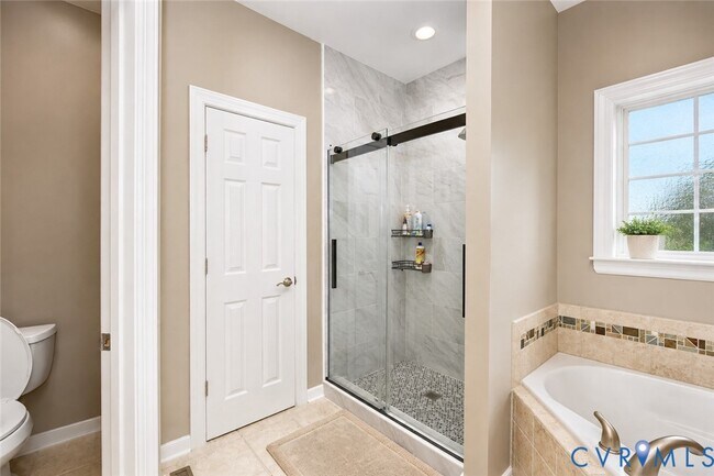 Building Photo - 11320 Sadler Oaks Dr