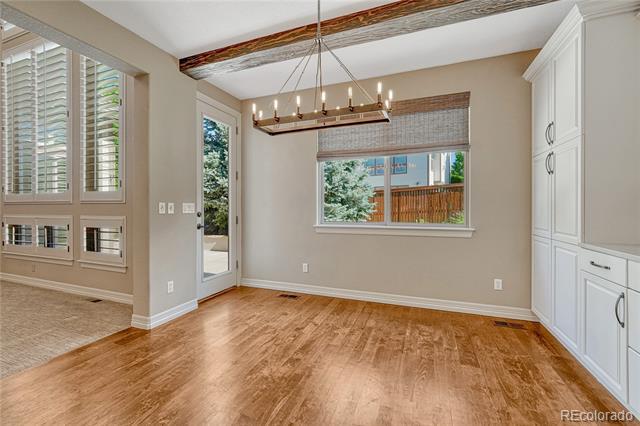 Building Photo - 9797 Sunset Hill Cir
