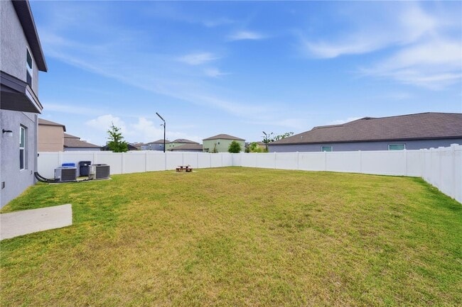 Building Photo - 10291 Shady Preserve Dr