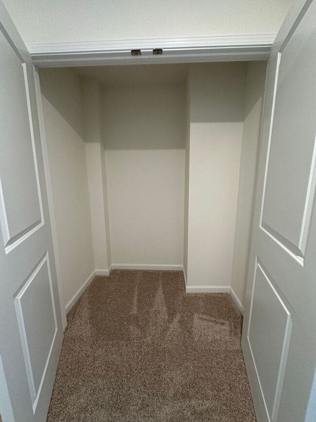 Building Photo - 3 Bedroom / 2.5 Bath Townhome Kingsport, TN