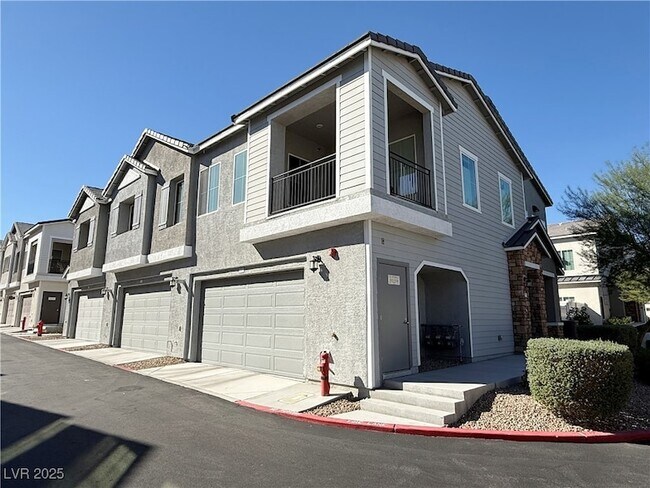 Building Photo - 525 Mossy Cup St