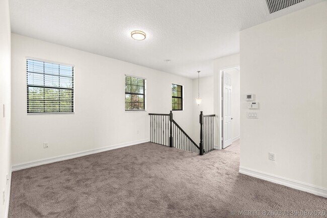 Building Photo - 14018 Gold Tigereye Trl