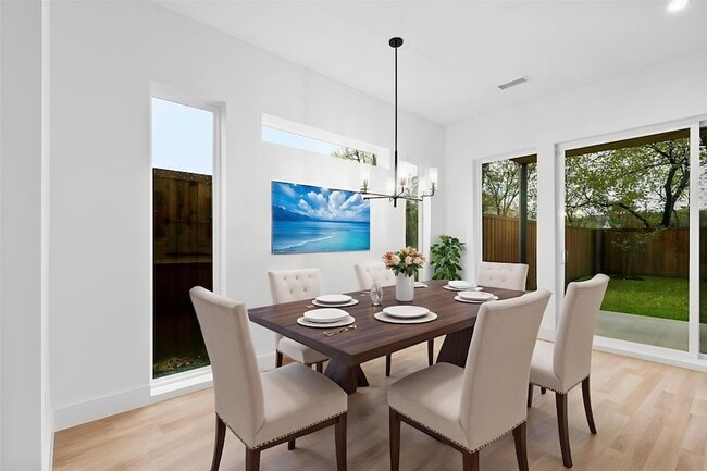 Building Photo - 2814 Guymon St