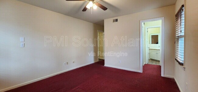 Building Photo - 3820 Meadowlark Dr