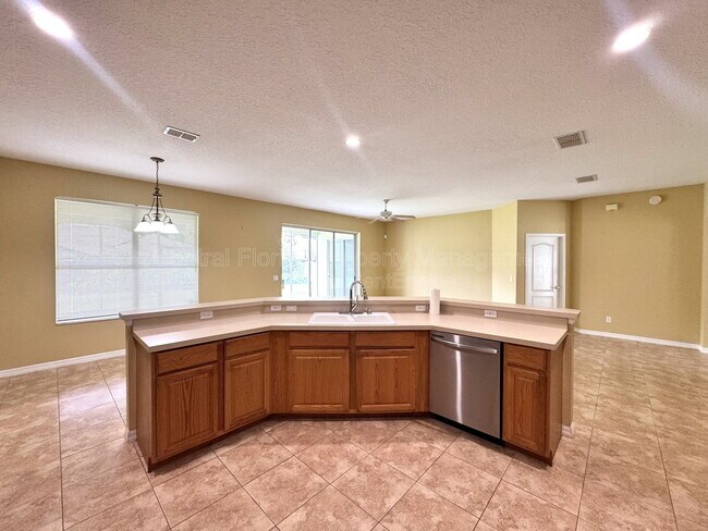 Building Photo - 10118 Shortwood Ln